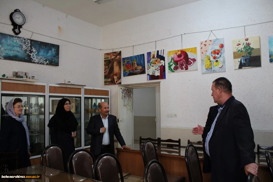 بازدید رئیس دانشگاه پیتشتی رومانی از دانشکده‌های فنی شهید باهنر 14