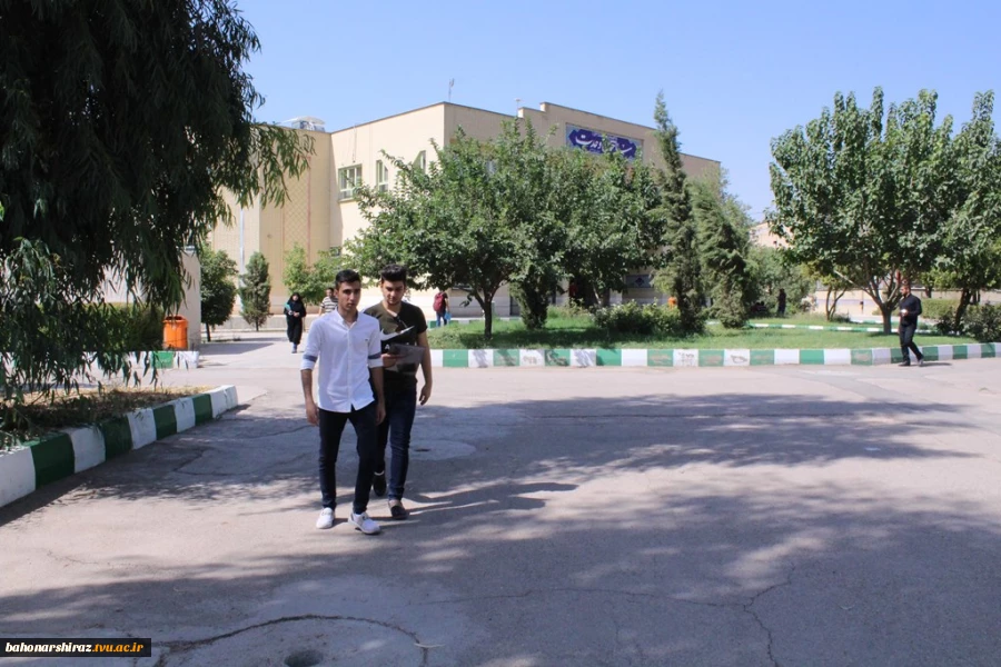 گزارش تصویری از ثبت نام دانشجویان در دانشکده شهید باهنر شیراز  26