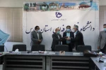 گزارش تصویری از مراسم تجلیل از اساتید نمونه دانشکده شهید باهنر شیراز 8