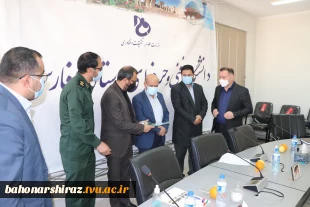 رو نمایی از 15 اثر علمی و تجلیل از مهندسان بسیجی در
دانشگاه فنی و حرفه ای استان فارس

 4